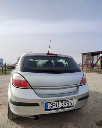 Opel Astra cena 16500 przebieg: 181000, rok produkcji 2004 z Gdańsk małe 631